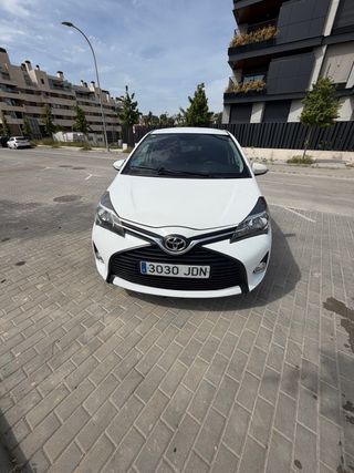 Toyota Yaris 2015