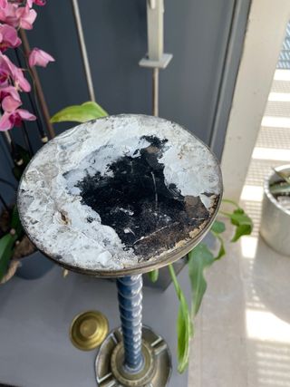 Cenicero de pie antiguo
