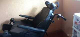 Silla de ruedas abatible negra