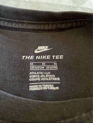 Camiseta Nike niño T-M negra