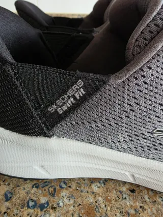 Skechers Swift Fit Hombre Gris Negro