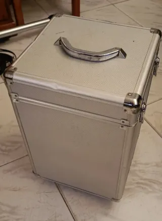 Maletín aluminio con ruedas