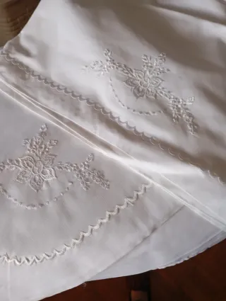 Set di tre giochi di lenzuola per letto 1,35 beige/bianco