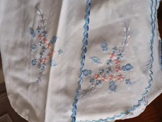 Set di tre giochi di lenzuola per letto 1,35 beige/bianco