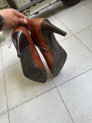 Botines de tacón marrones