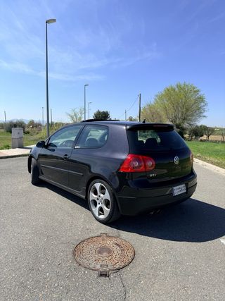 VOLKSWAGEN GOLF GTI V USA