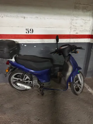 Ciclomotor Scooter Azul