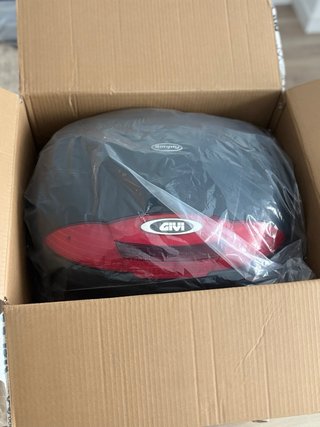 Top Case GIVI Rojo Original