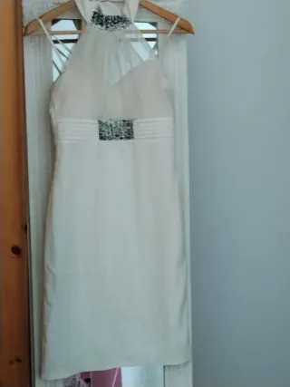 Vestido de fiesta plateado y blanco