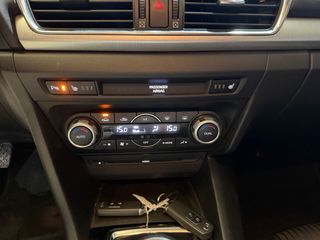 Mazda 3 2015