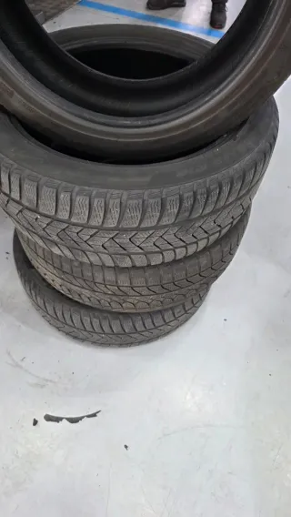 Neumáticos de invierno 225/45R18. 50 euros los 4