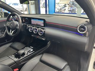 Mercedes-Benz Clase A200 Sport-Line Black-Line