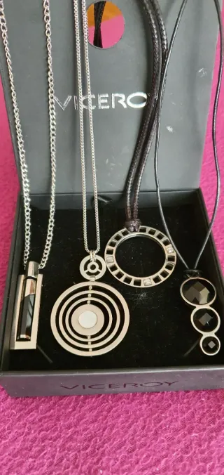 Collares Viceroy Plata y Negro