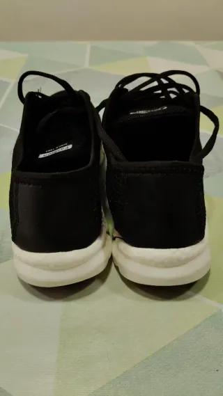 Deportivas negras transpirables talla 40