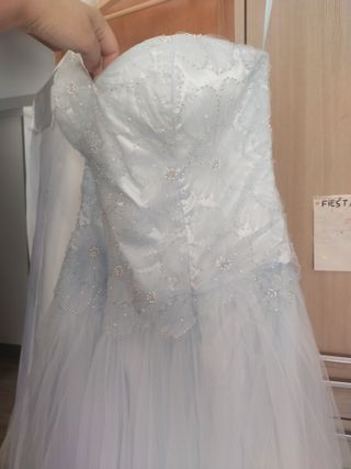 Vestido tanto de fiesta como para de novia