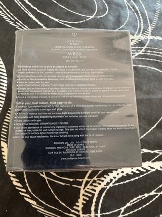 Clé de Peau Beauté Radiant Cushion Foundation Dewy