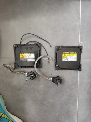 Kit 2 Balastros Xenon Toyota D4R D4S 35W y bombill