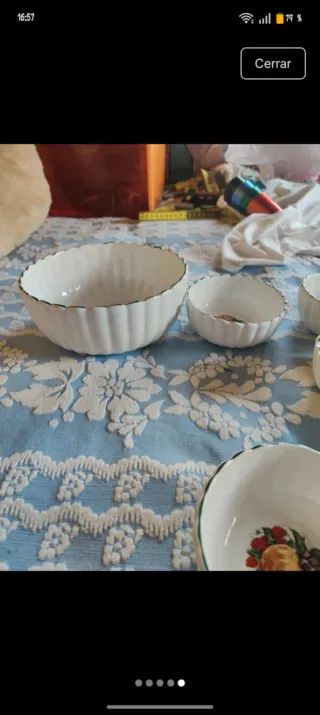 Set de postre de porcelana con frutas