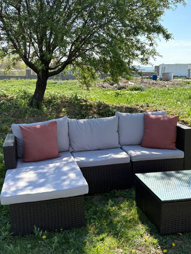 OFETA!! Sofá de jardín con mesa centro