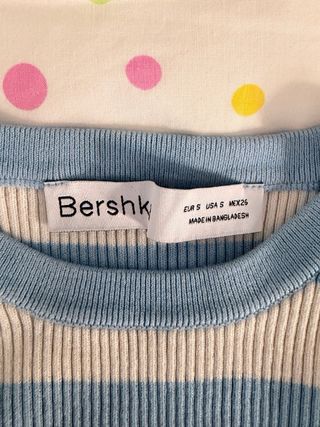 Top Bershka Rayas Azul y Blanco Talla S