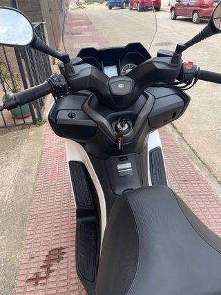 Kymco Grand Dink 300 Blanca