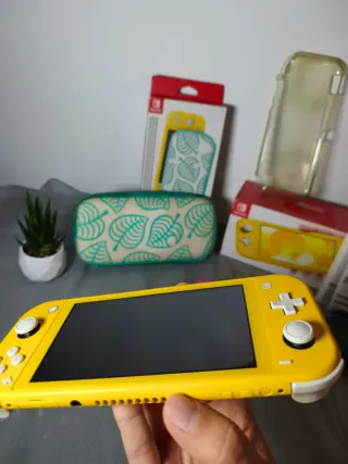 Nintendo Switch Lite in perfetto stato