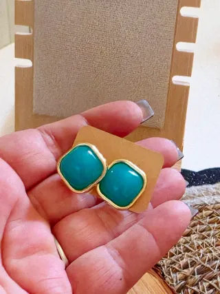 Conjunto collar y pendientes turquesa