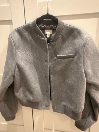 Chaqueta bomber gris