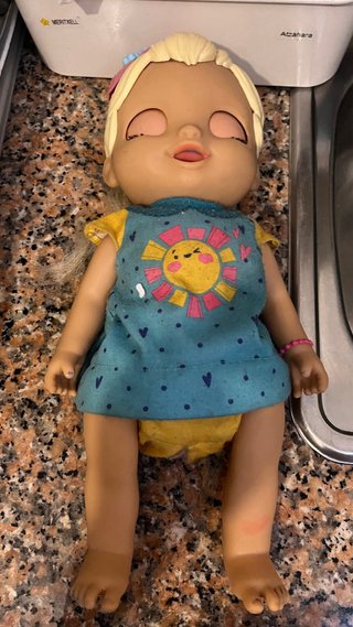 Muñeca Baby Alive con Pijama de Arcoíris
