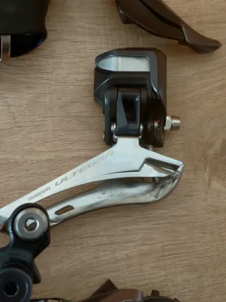 Grupo Shimano Ultegra Di2 11v