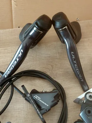 Grupo Shimano Ultegra Di2 11v