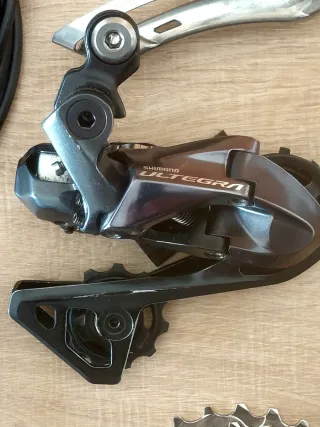 Grupo Shimano Ultegra Di2 11v