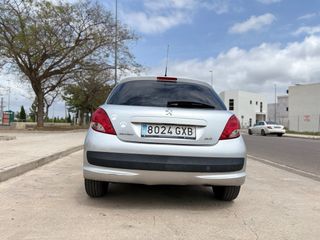 Peugeot Confort 207 2010