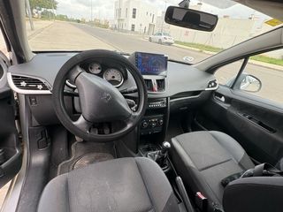 Peugeot Confort 207 2010