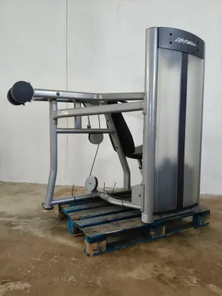 LIFE FITNESS PRESS HOMBROS!