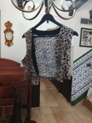 Vestido largo con chaquetita estampado