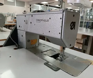 Máquina coser Durkopp Adler 767 triple arrastre