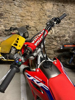 Honda CRF 450 Motocross Roja 27 horas 2024