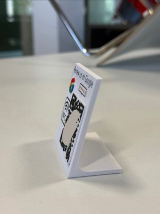 Soporte mostrador con QR personalizado