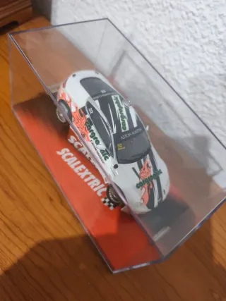 scalextric aston martin dbr9 1:32 coche slot nuevo