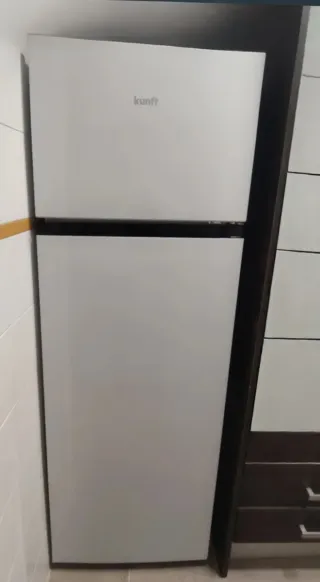 Frigorífico dos puertas. Kunft KDD4870N WH 243L