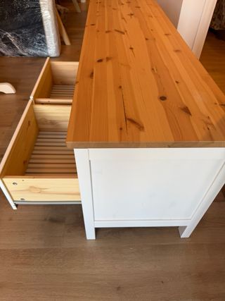 Mueble TV madera y blanco