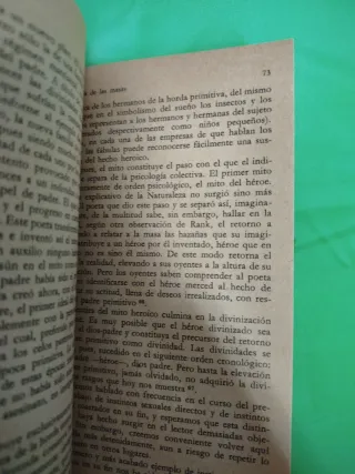 Psicología ilusión biblioteca antiguo libro vintag