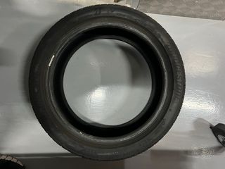 Neumático Bridgestone 215/45 R17 91Y