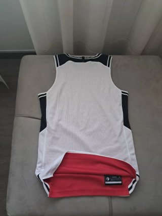 Camiseta Tarmak Verano Negra y Roja