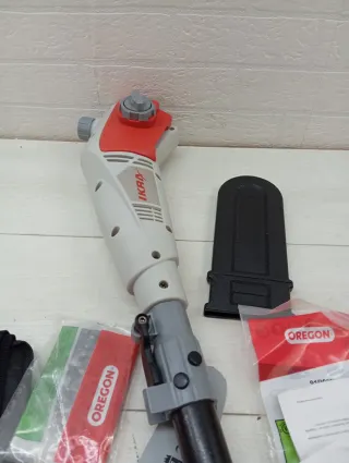 Sierra telescópica eléctrica 4m