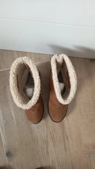 Botas marrones forradas. Nunca las he usado