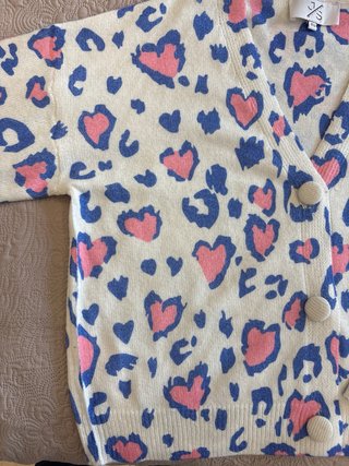 Chaqueta TU Estampada Corazones TU(da talla 40-42)