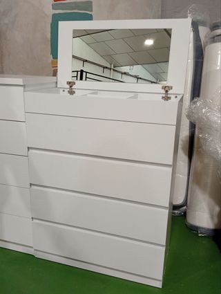 Cómoda blanca con espejo abatible - envio gratis