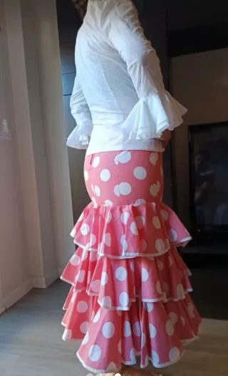Falda Rociera y Blusas a juego